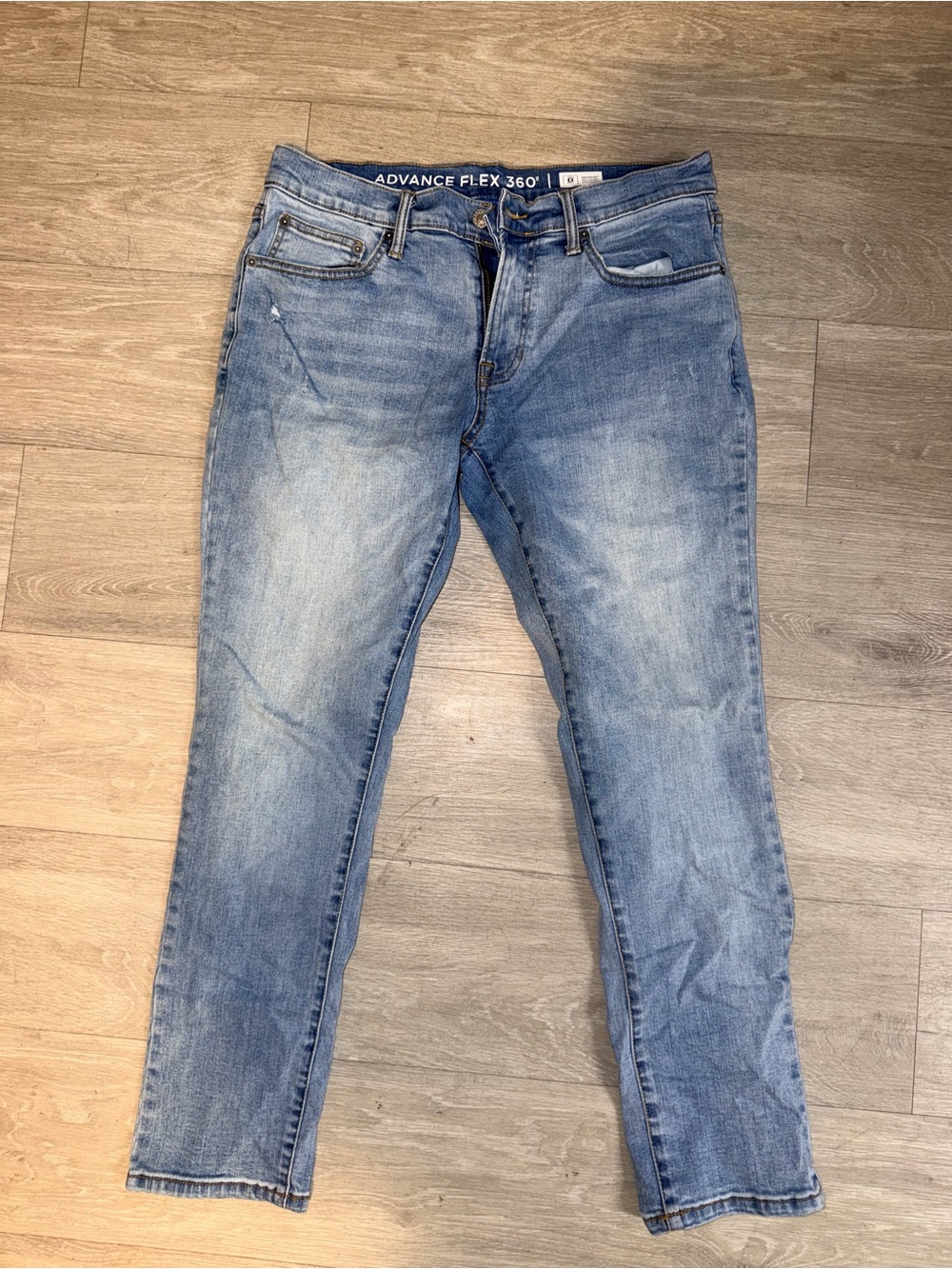 Arizona Jean Company Light Wash Slim Straight Men’s Jeans